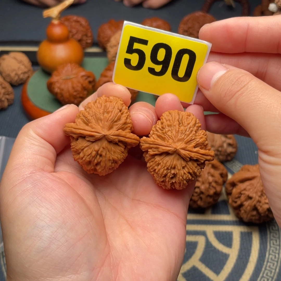 文玩核桃把件36全品白狮子590号