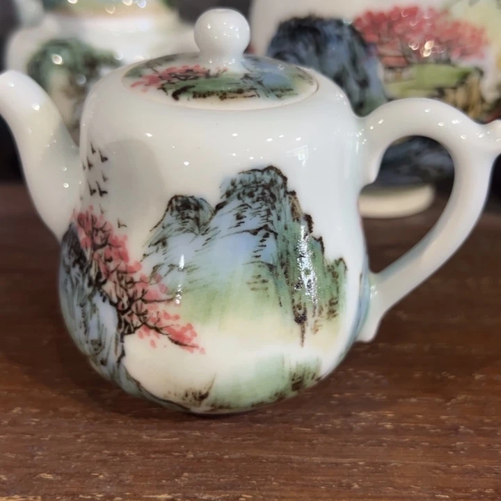 枫***速摆件景德镇的陶瓷艺术