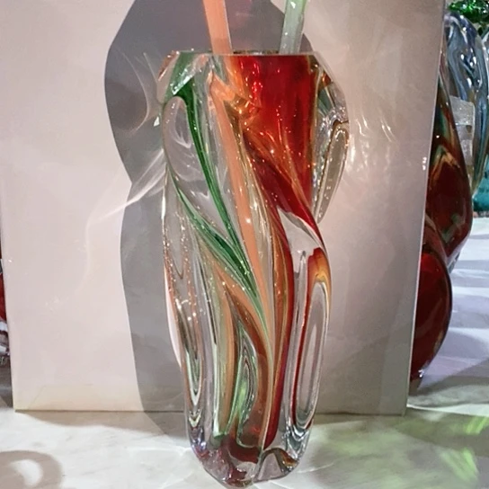 琉璃花瓶高32厘米口径6厘米