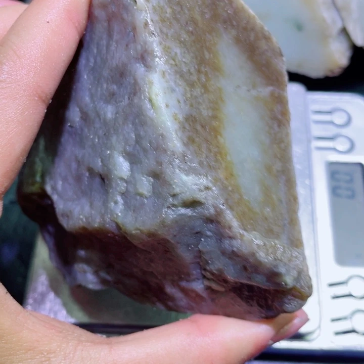 和田玉未镶嵌珠宝半成品