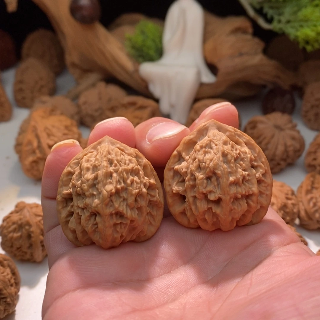 文玩核桃把件盘龙虎头38