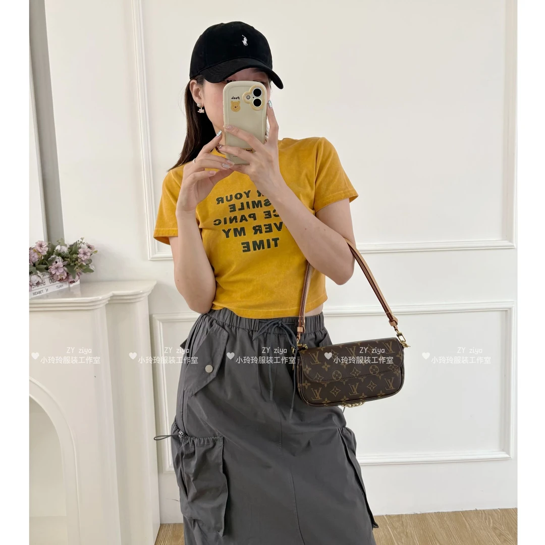 时尚扎染字母短款T恤6279