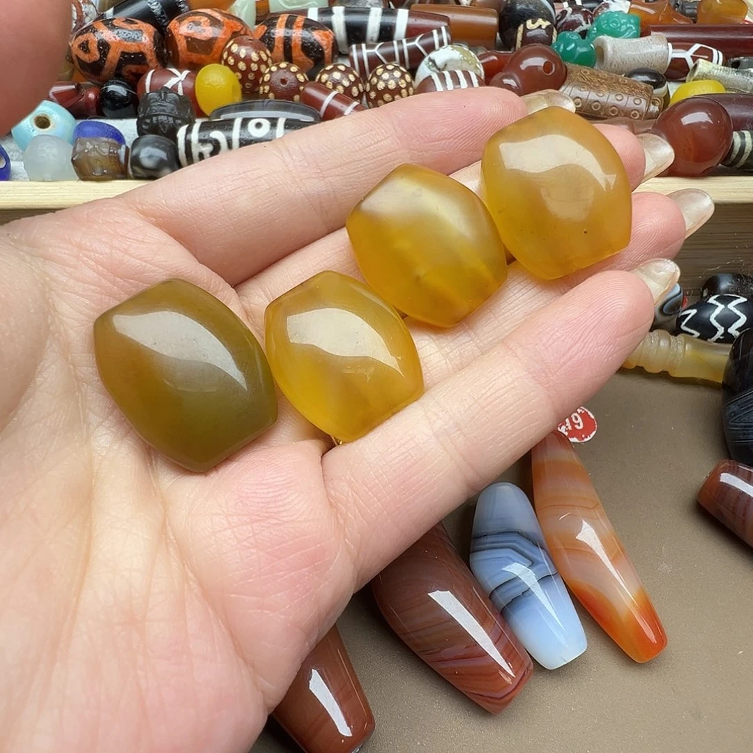 玛瑙/玉髓未镶嵌珠宝半成品