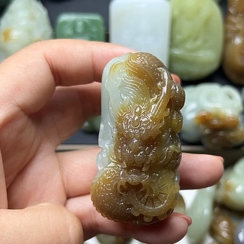 颈饰未镶嵌和田玉