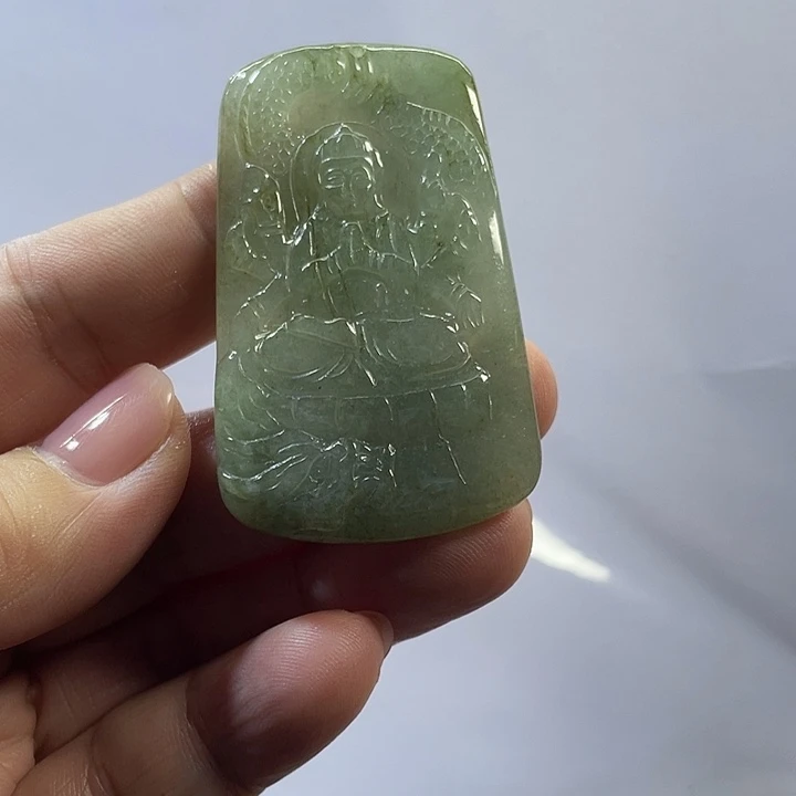 翡翠未镶嵌颈饰千手观音