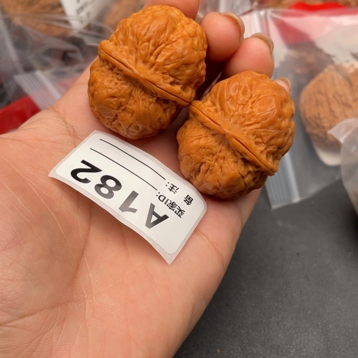 文玩核桃吊坠核桃