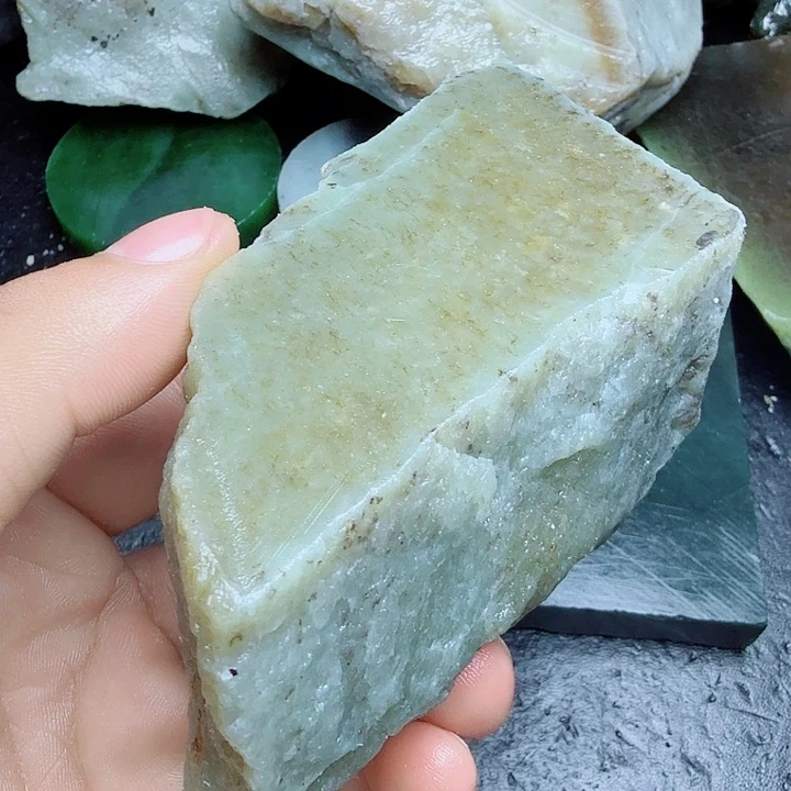 未镶嵌和田玉（糖玉）珠宝奇石
