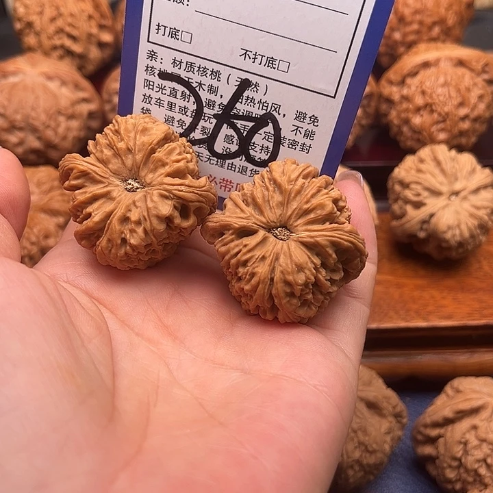 桃核吊坠南疆石狮子头36