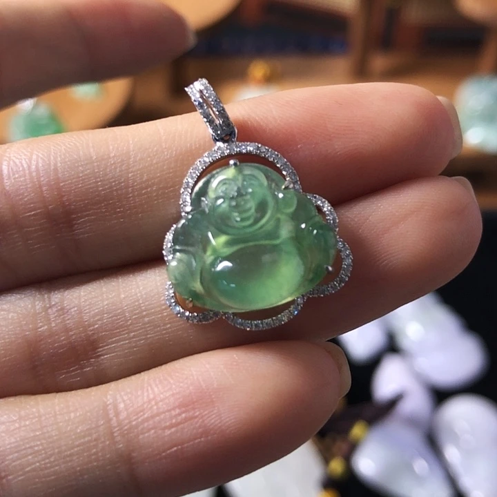 翡翠18K金镶嵌颈饰佛公