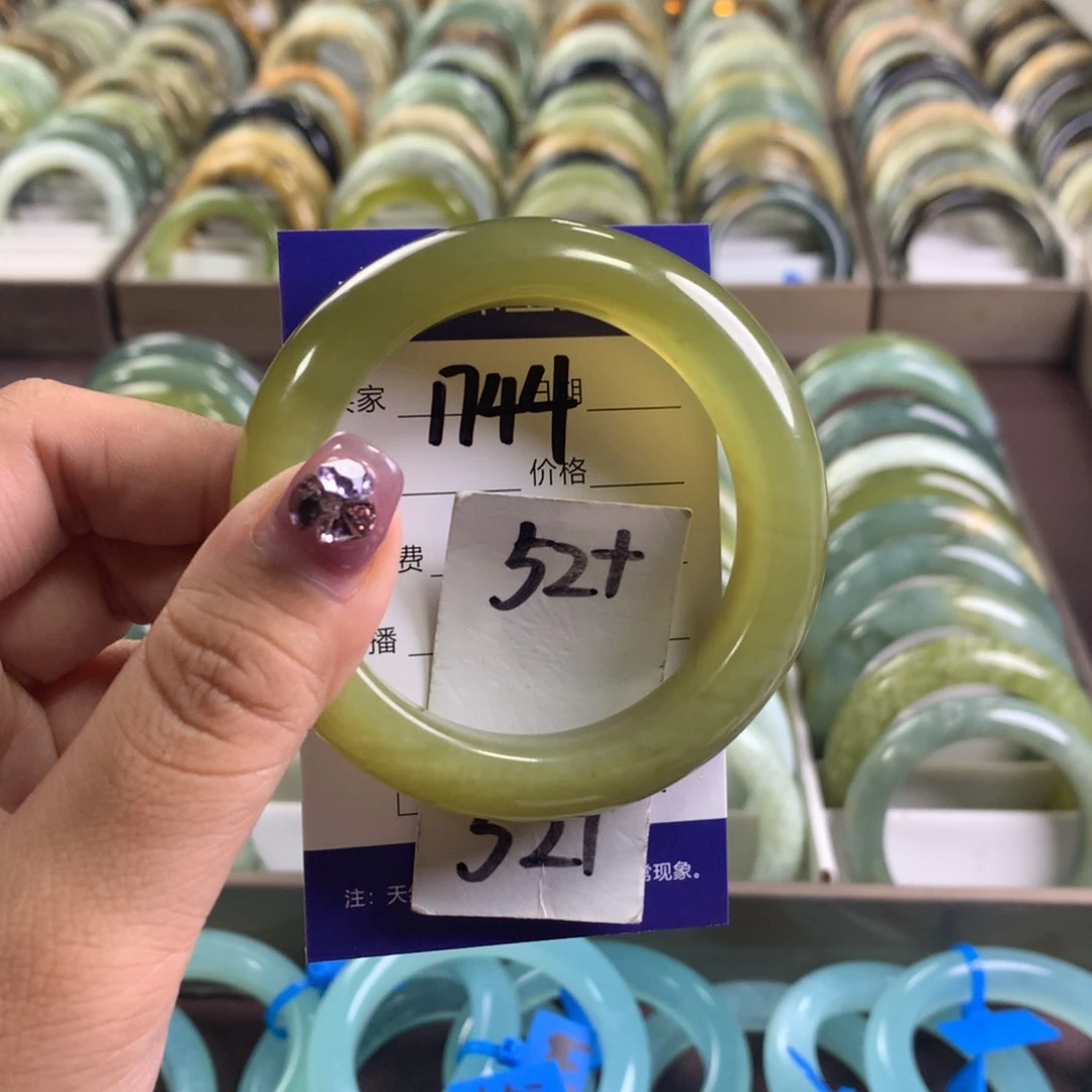 蛇纹石玉未镶嵌手镯1744