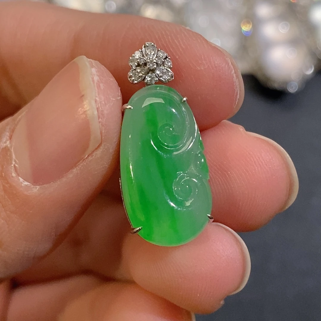 翡翠颈饰18K金镶嵌天然缅甸A货翡翠