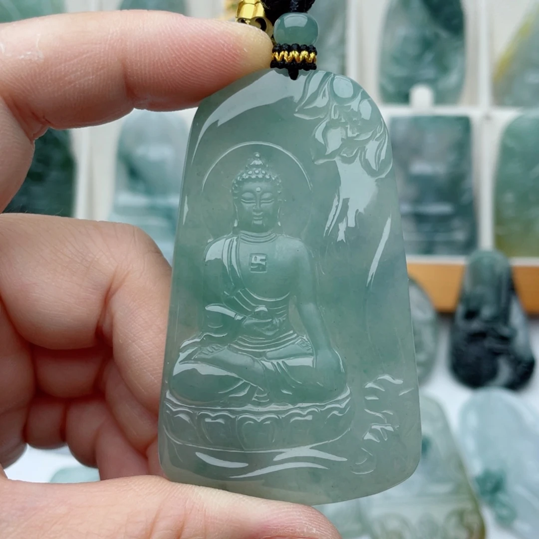 翡翠未镶嵌颈饰阿弥