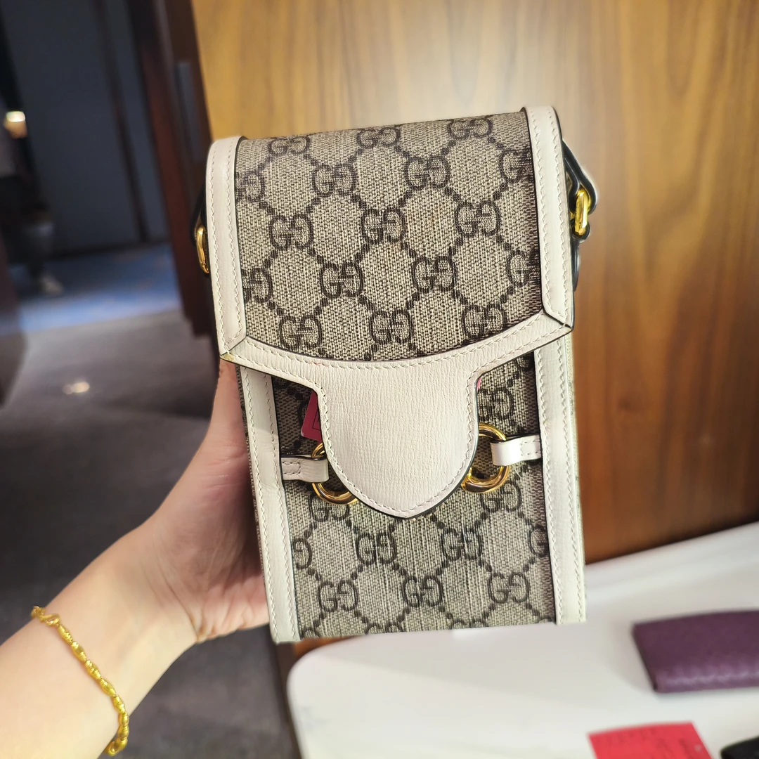 95新 GUCCI/古驰 包展专属 Gucci古驰竖版手机包