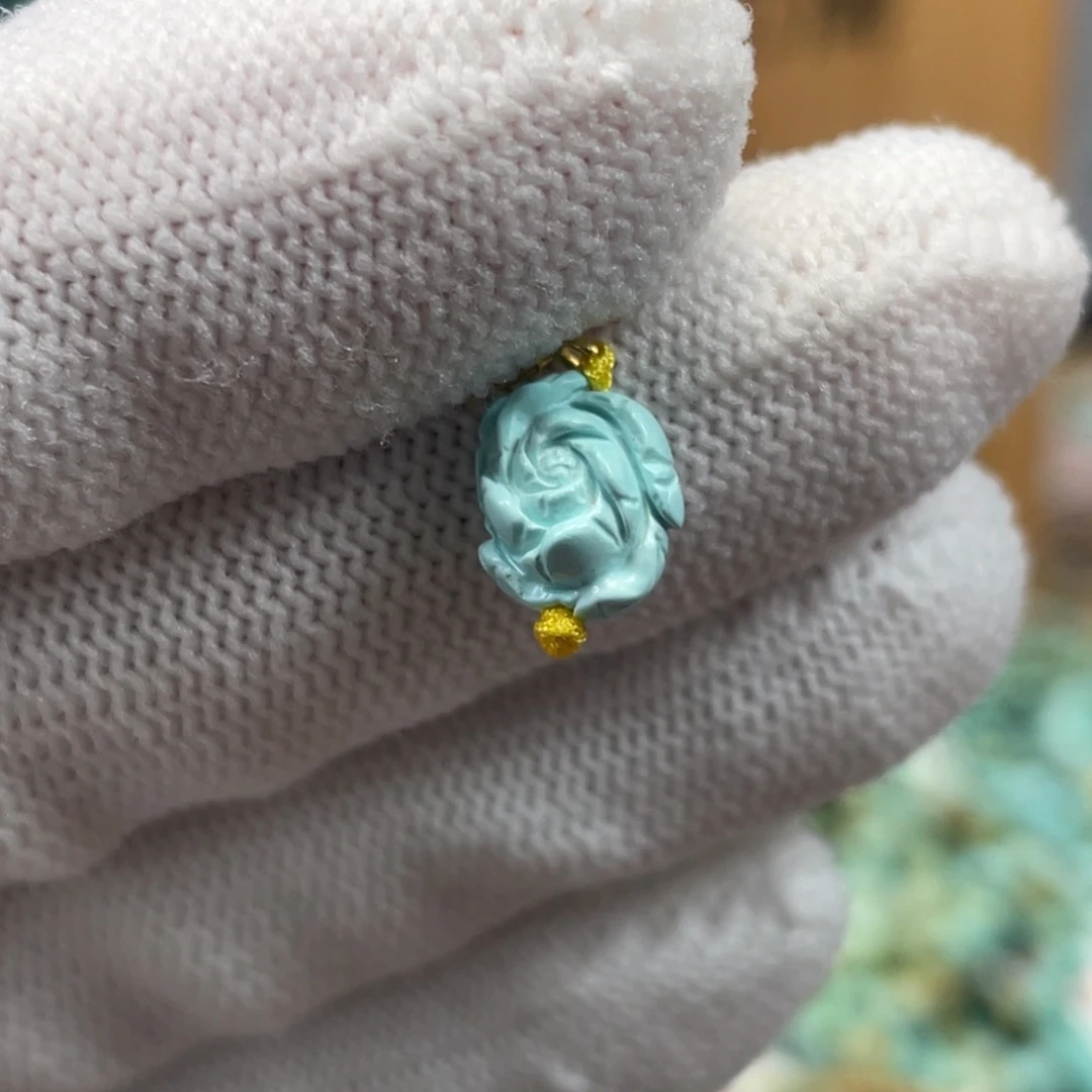 绿松石未镶嵌挂件