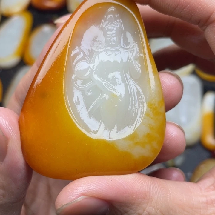 【闪购商品】颈饰未镶嵌和田玉