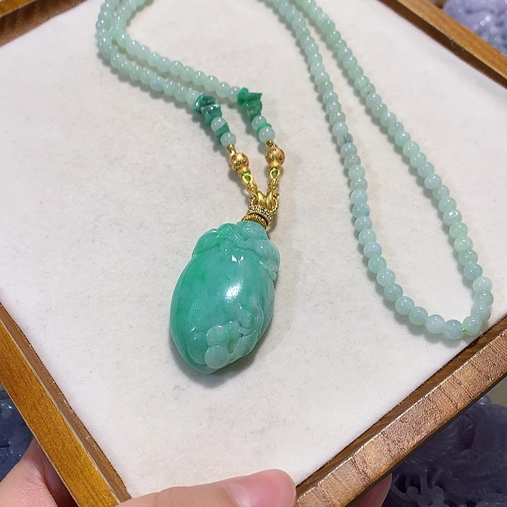 翡翠未镶嵌颈饰翡翠吊坠