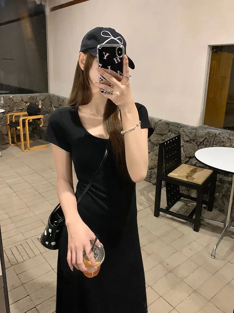 法式方领黑色连衣裙女式子女夏季赫本风收腰A字裙气质休闲长裙