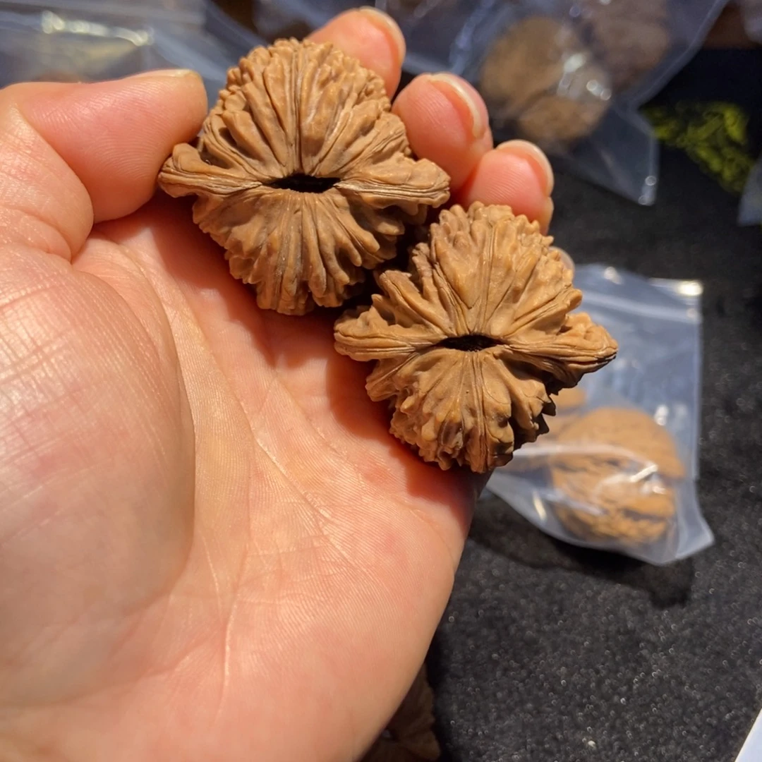 吊坠文玩核桃送打底四座楼狮子头70