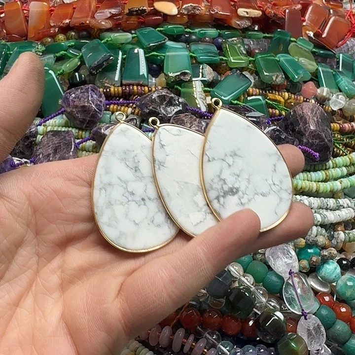 玛瑙/玉髓未镶嵌珠宝半成品一个35x55m白松吊坠