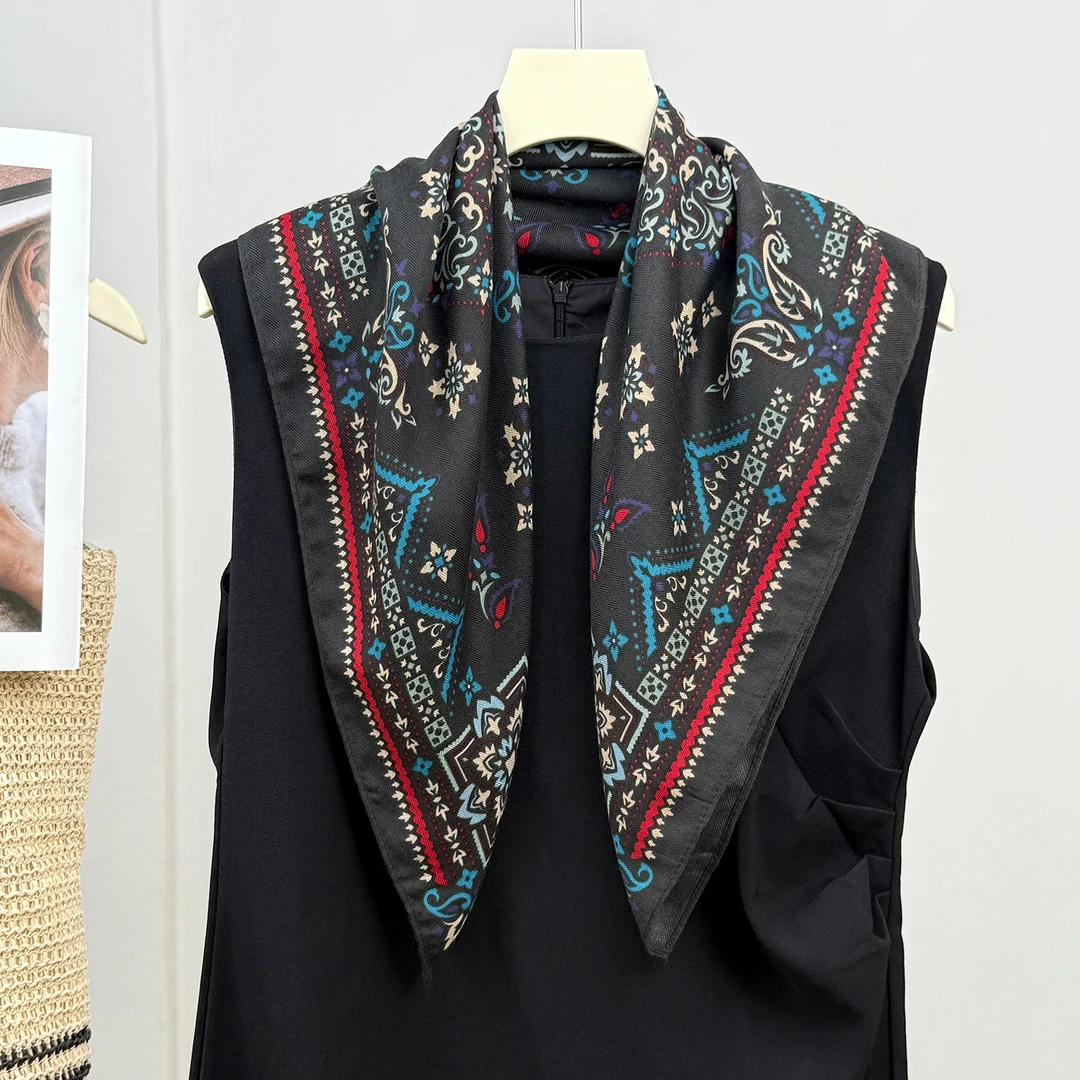 美式复古印花丝巾百搭时尚70cm方巾女春夏搭配西装气质小领巾头巾