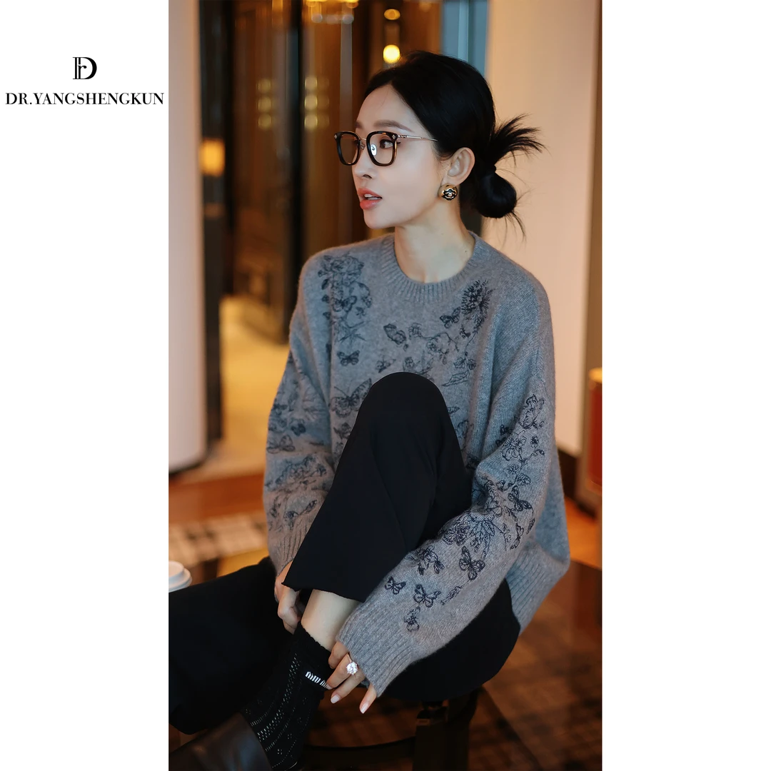 杨圣坤2025秋季新品100%山羊绒高级感蝴蝶刺绣针织衫女S82581342