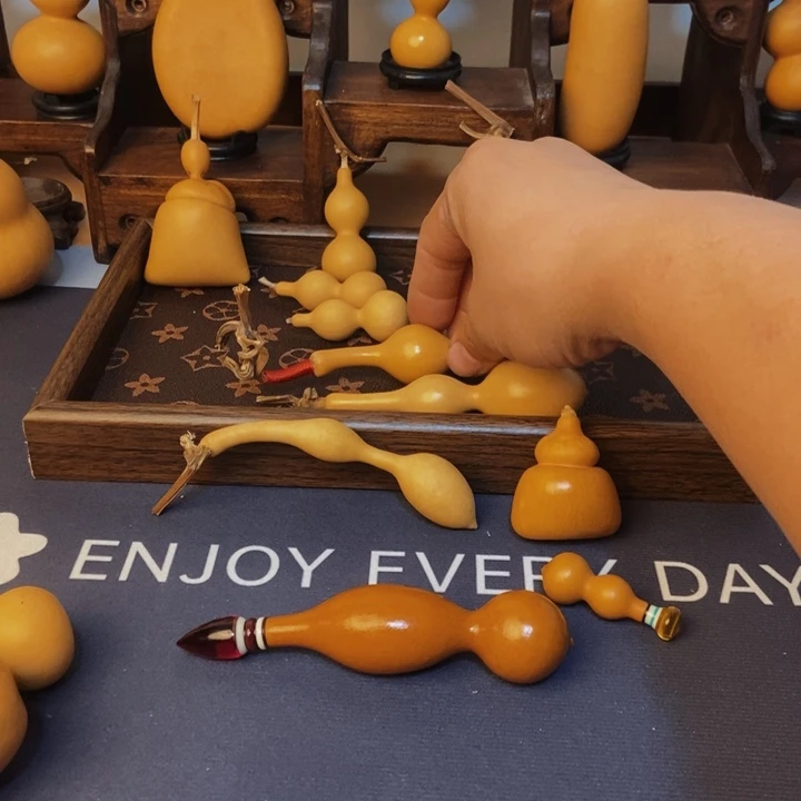 半***煙大叶紫檀（黑酸枝木类）