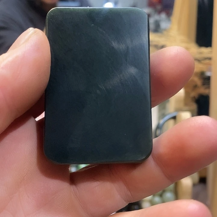 秦***德和田玉（糖玉）未镶嵌颈饰