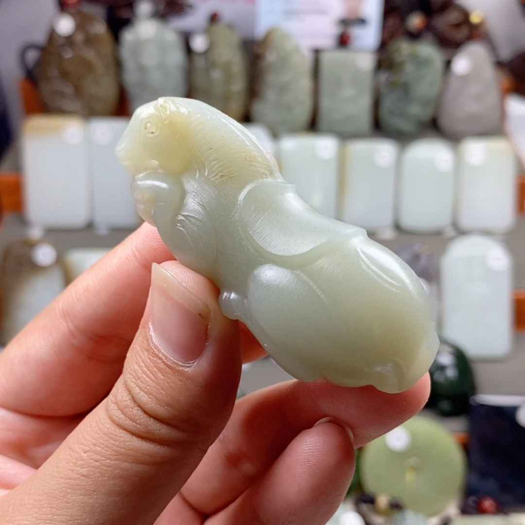 和田玉未镶嵌颈饰