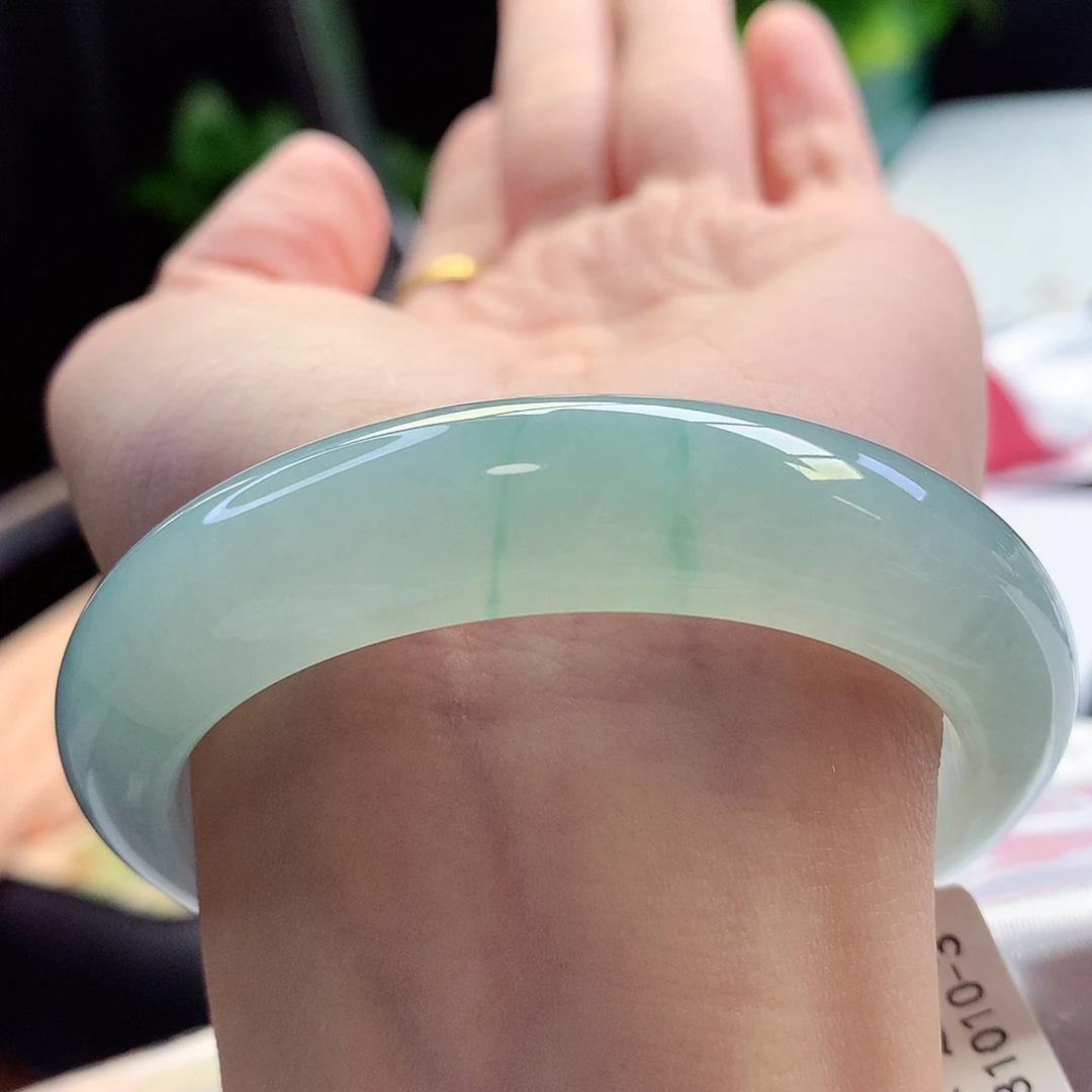 翡翠手镯未镶嵌54-55圈口冰透晴底带飘绿翠丝强推