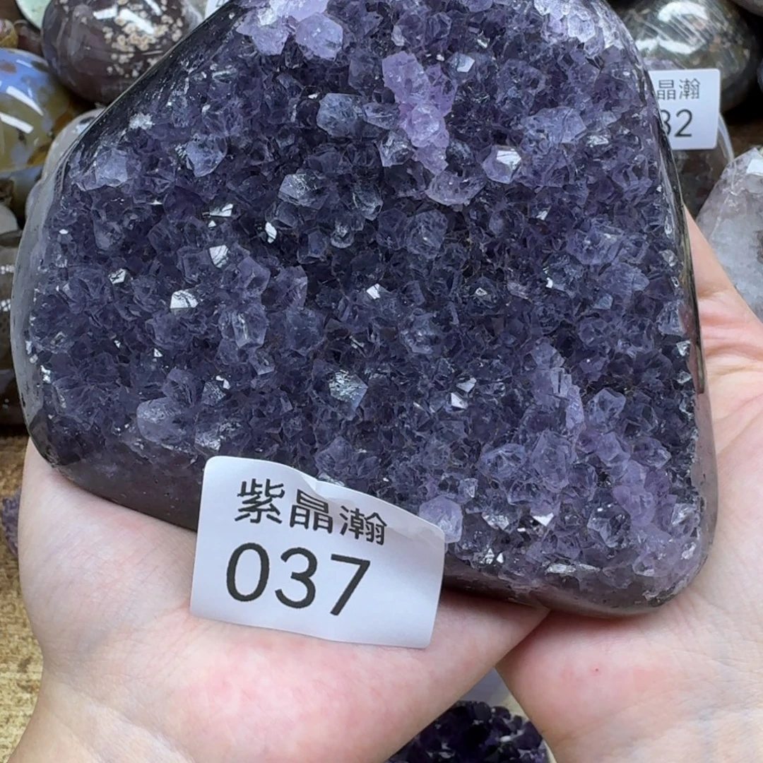 未镶嵌水晶大型摆件（非配饰）