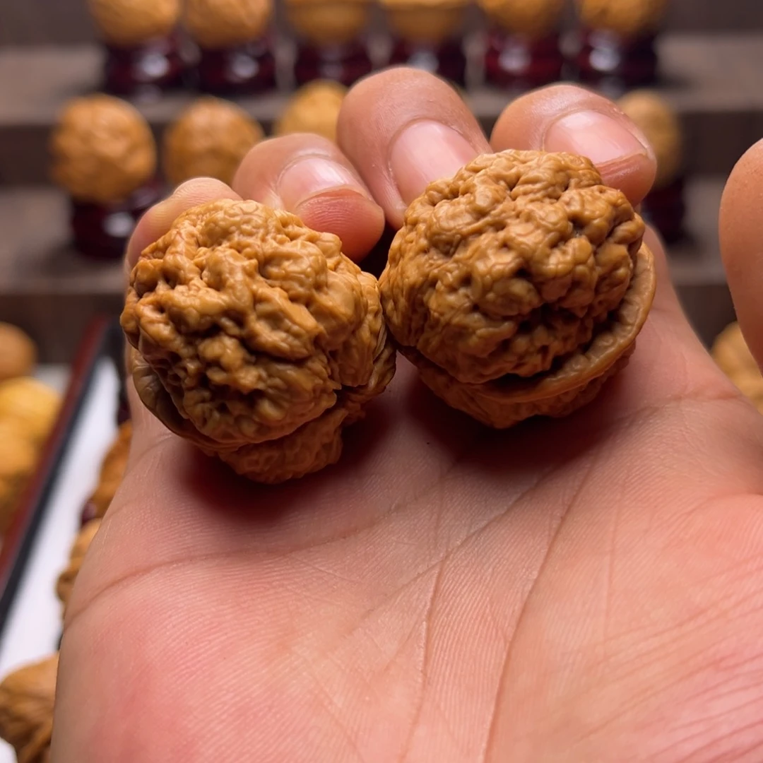 文玩核桃吊坠0**6血舍利5¥