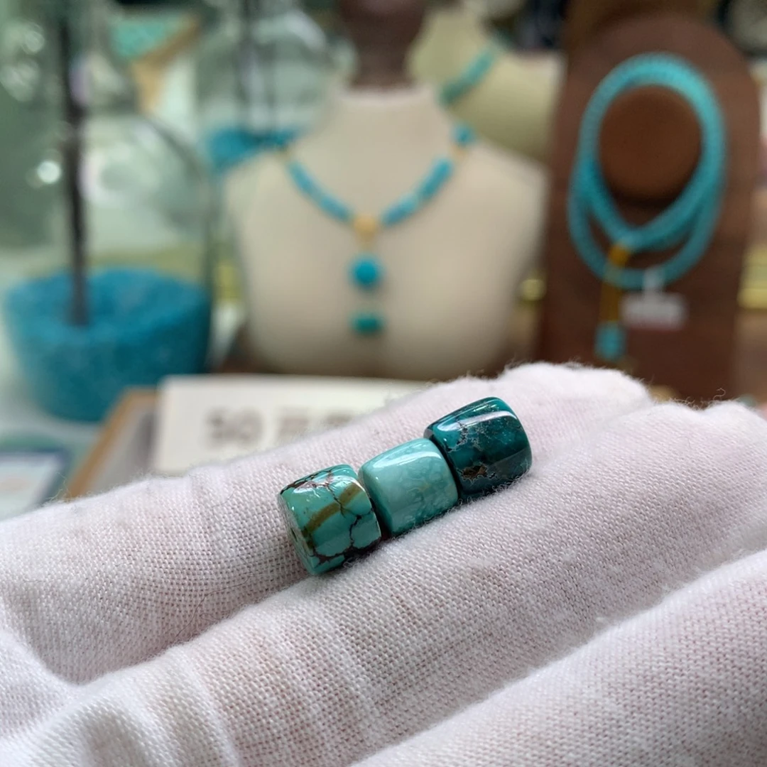 绿松石未镶嵌饰品