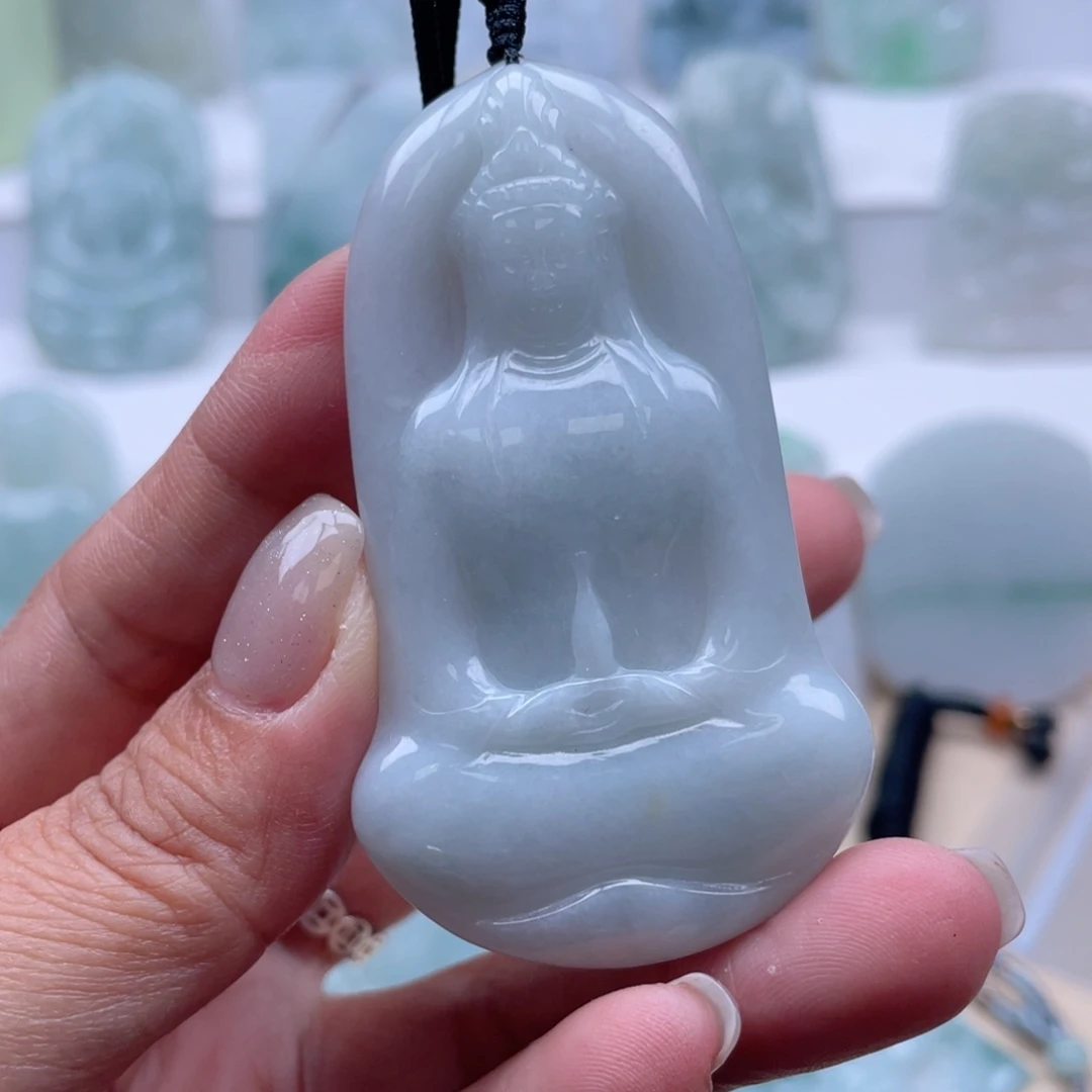 颈饰未镶嵌翡翠观音