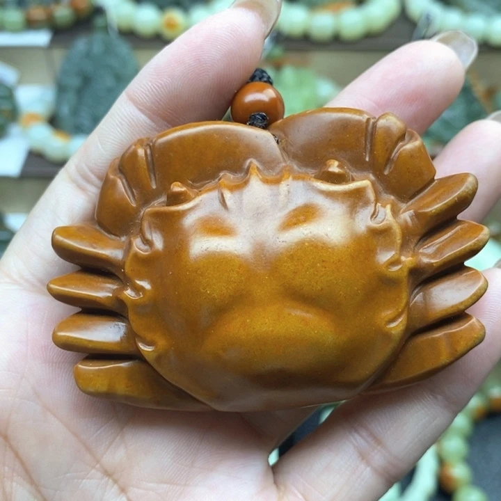 透闪石质玉未镶嵌把件