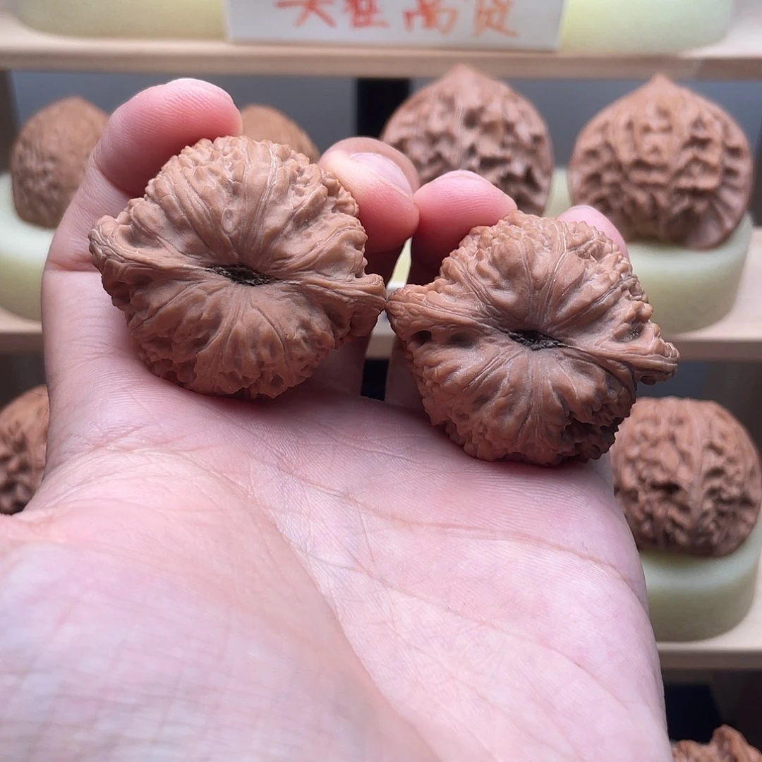 吊坠文玩核桃42全品绣球