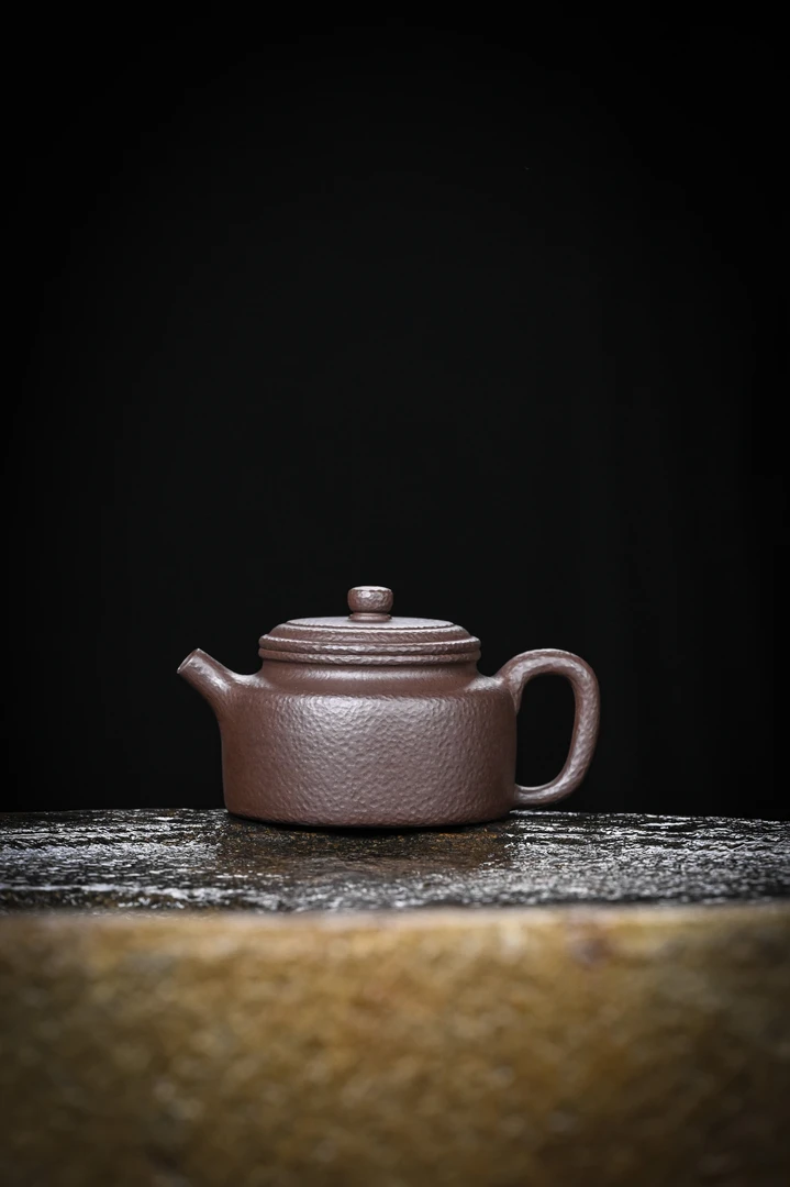 氢仓【底槽清.锤纹德钟】老林精选宜兴原矿底槽清精工德钟壶155毫升