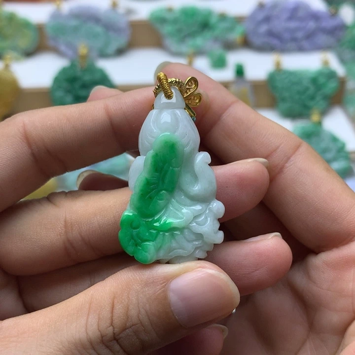 颈饰未镶嵌翡翠翡翠