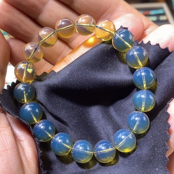 琥珀裸石未镶嵌配饰