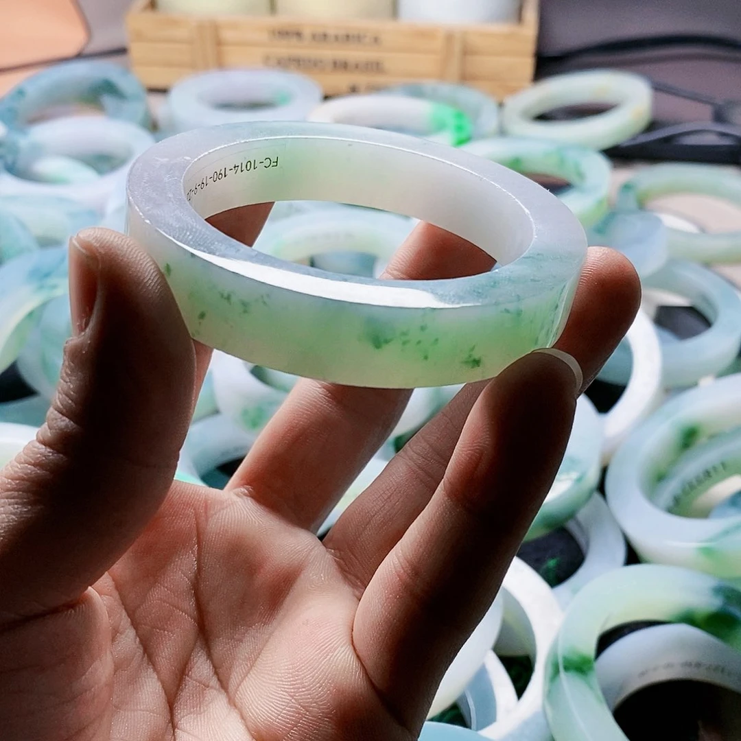 定制翡翠不退不换未镶嵌啊*