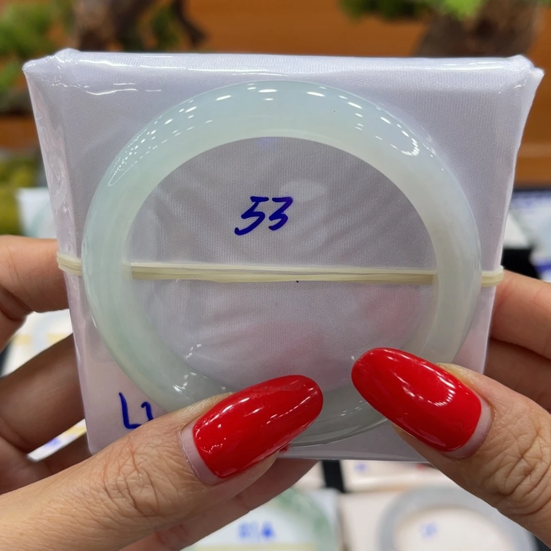 翡翠未镶嵌手镯缅甸