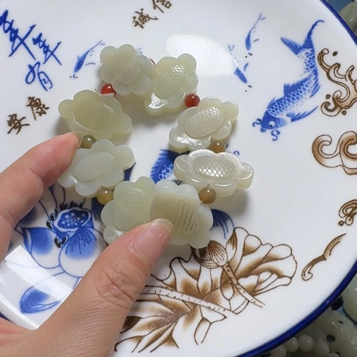 瓷片@*坤新号开播手串一个