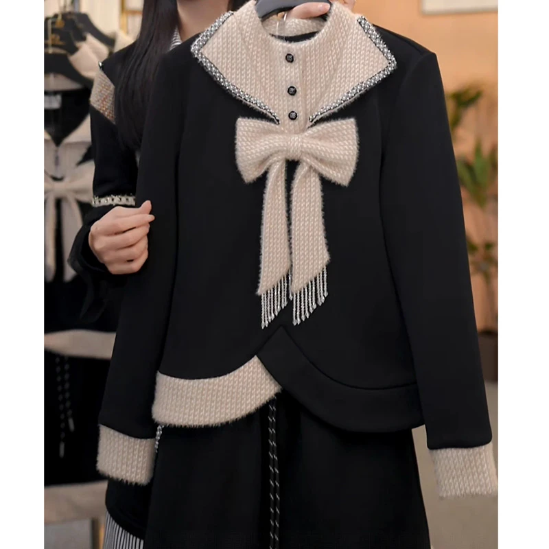 秋冬新款时尚洋气重工拼接钉珠蝴蝶结流苏点缀显瘦减龄气质卫衣女