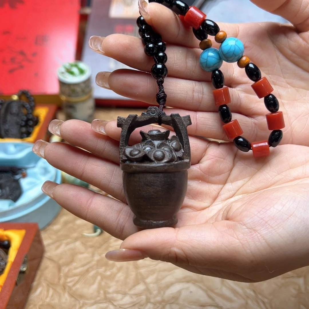 大叶紫檀（黑酸枝木类）