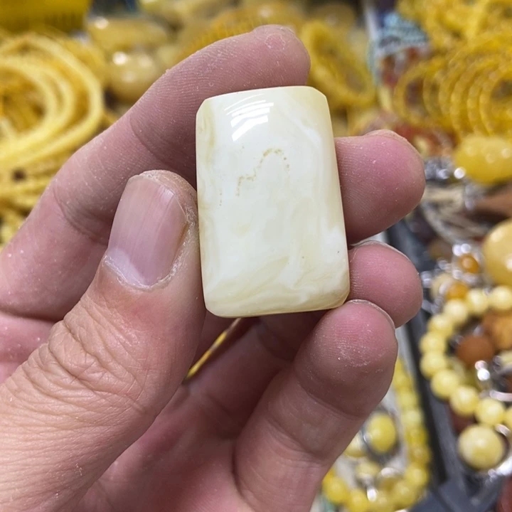 裸石蜜蜡未镶嵌吊坠