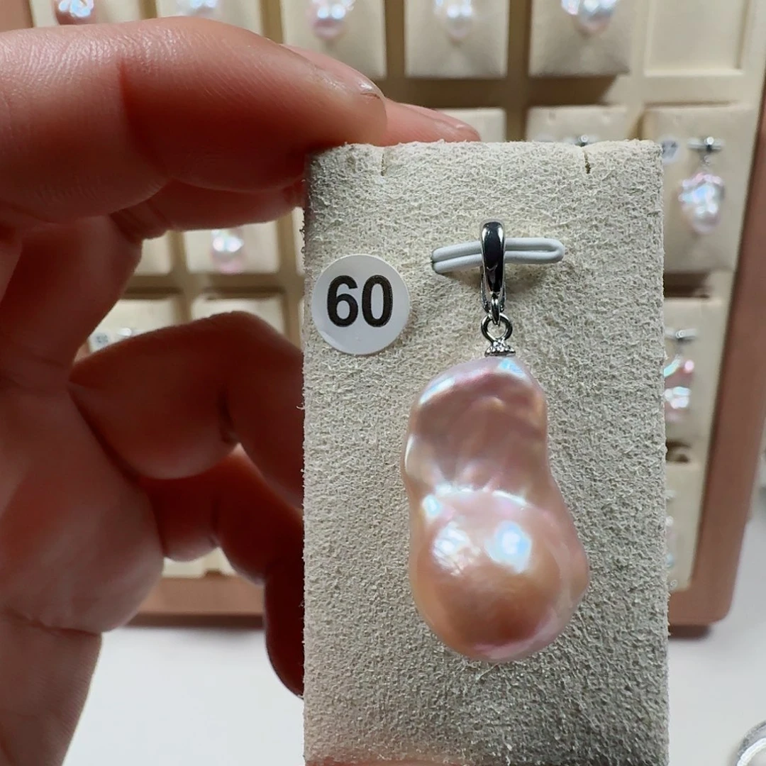 颈饰未镶嵌淡水珍珠