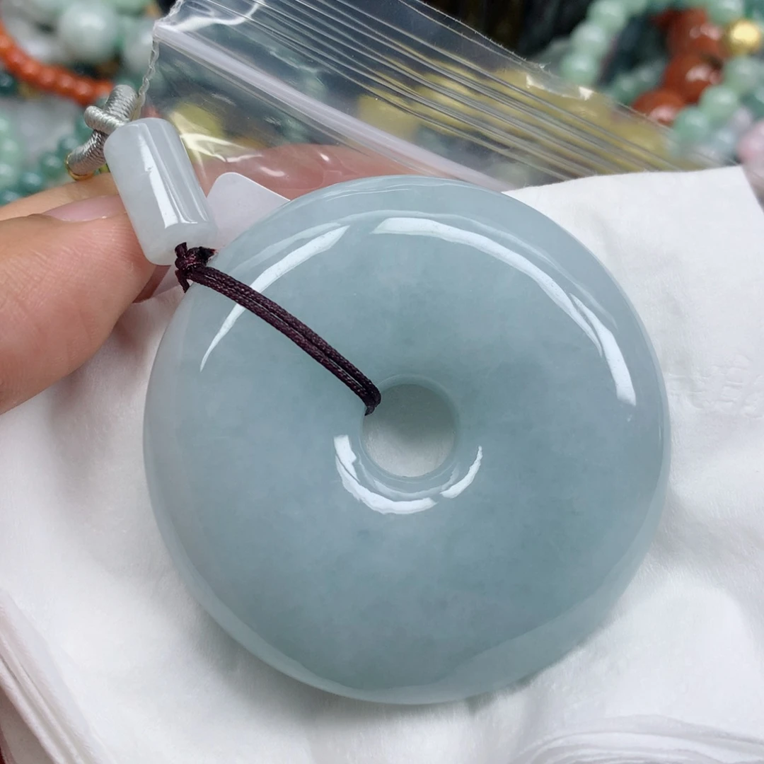 翡翠未镶嵌颈饰东**就翡翠