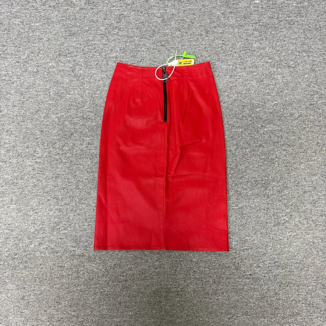 99新 AMIPARIS lv 红色皮裙