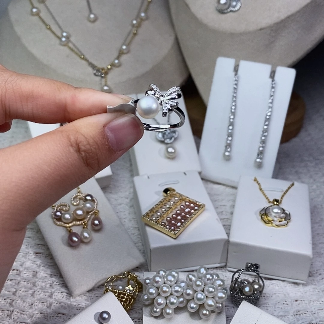 银S925镶嵌淡水珍珠耳饰