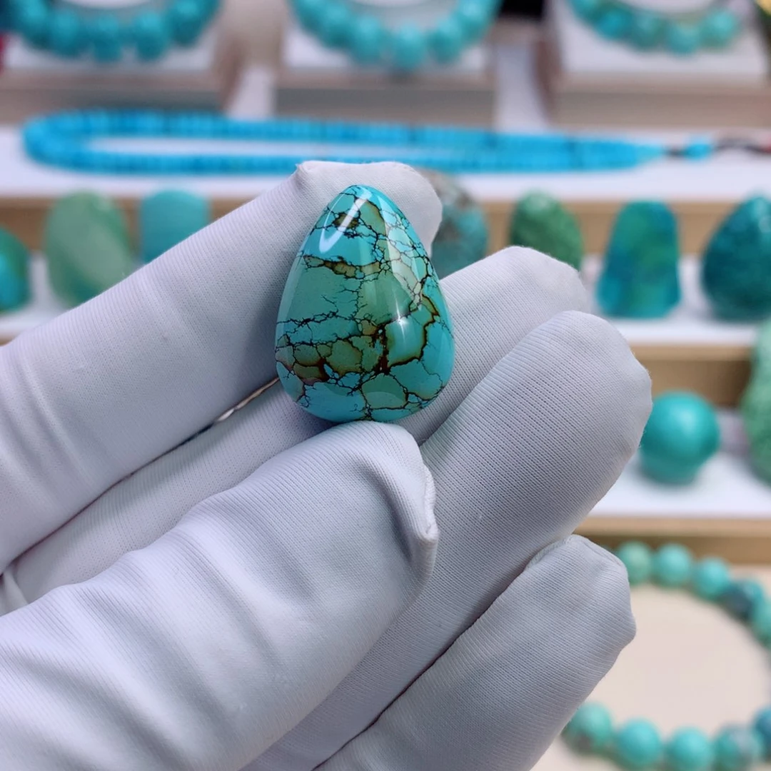 未镶嵌绿松石颈饰