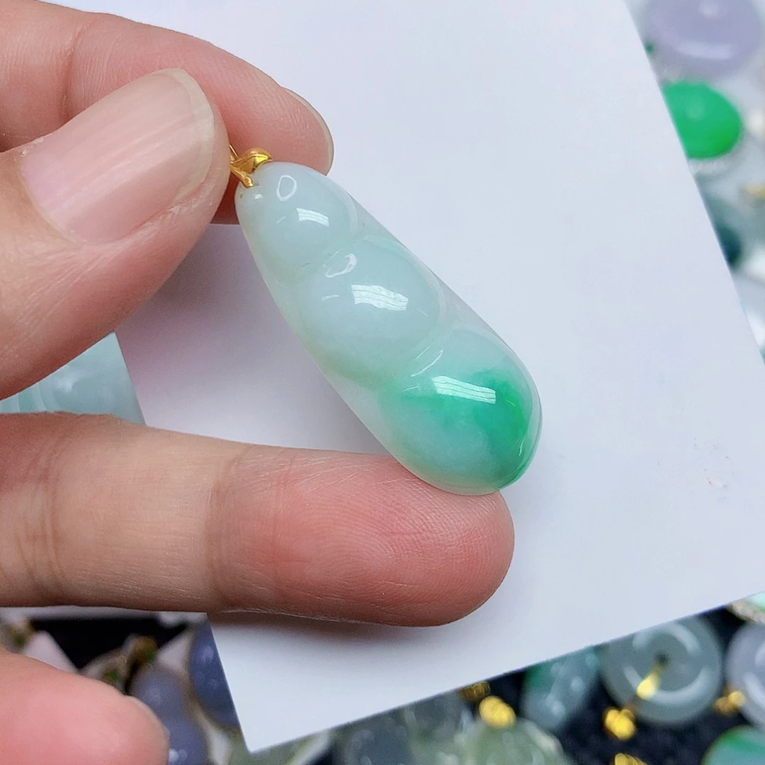 翡翠18K金镶嵌颈饰367743